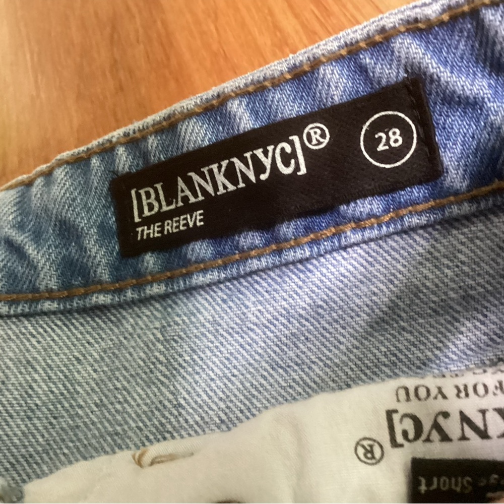 Blank NYC Color-Block Jean Shorts, size 28, NWT - Picture 2 of 3